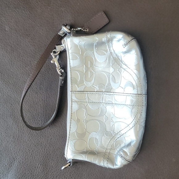 Authentic Coach Silver Leather Wristlet - Picture 2 of 3